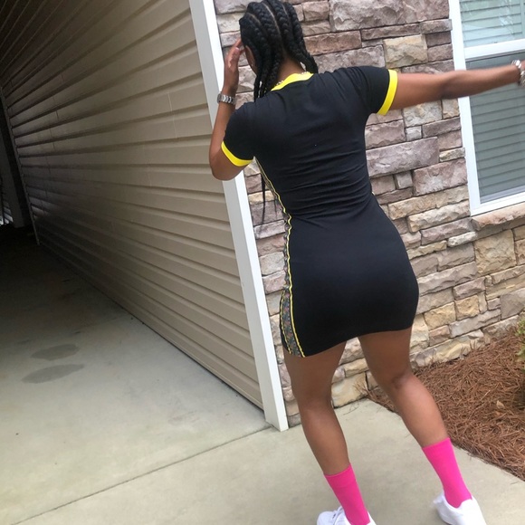 Nike Fitted Dress - Picture 2 of 3